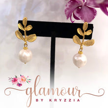 Cargar imagen en el visor de la galería, Pantallas con perla colgante de agua dulce